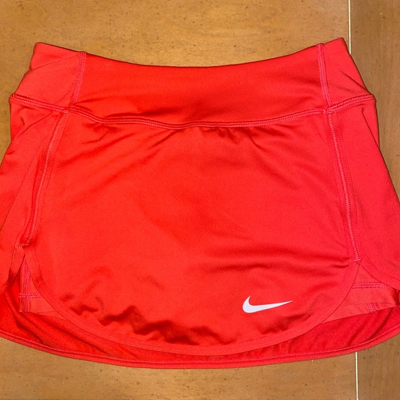 RED NIKE TENNIS SKIRT - Picture 1 of 1